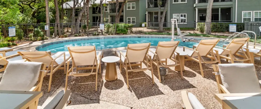 Forest Oak Landing Pool